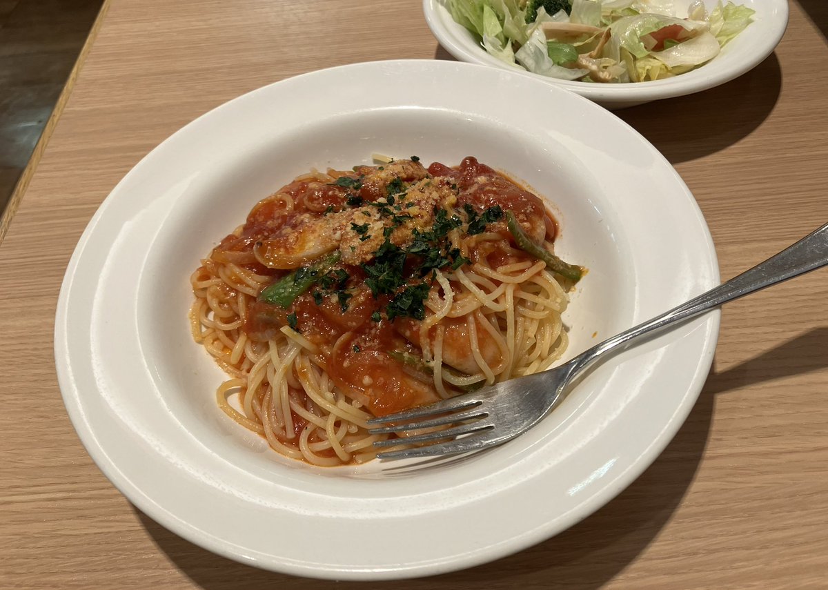 Kabajun's tweet photo. 念願のポポラマーマでナポリタン。
残念ながら鉄板ナポリタンは終了して���したが、店員さんは優しくて丁寧でパスタはとても美味しかったので満足☺️ https://t.co/dhbvBqrra9