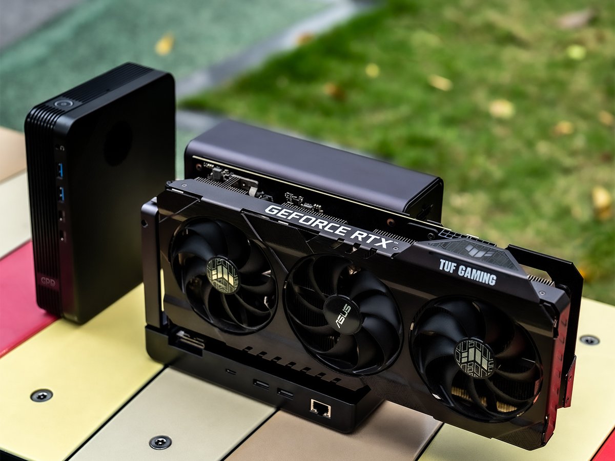 daily_gadget_jp's tweet photo. GPDの新ミニPC「Box」が登場！OCuLink超え「MCIO 8i」搭載でeGPU帯域4倍へ、1452ドルから先行販売
https://t.co/NsHoeMg7PL
#デイリーガジェット #GPD https://t.co/9ZXyPDbvbl
