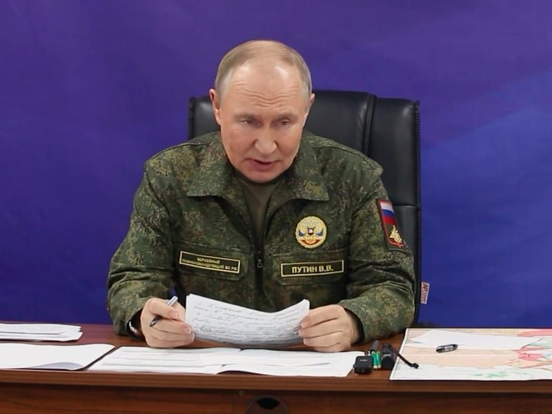 BernsLumen's tweet photo. @mfa_russia @bongbongmarcos Mr. Pres. Vladimir Putin, Pres. Marcos Jr. is betraying you. After you sued the ICC Judges and want them shut down, He has even managed to give the ICC Judges €65B every year. He wants you to go to Jail like your friend Duterte in ICC. Feed him to your Tigers. Philippines 🇵🇭. https://t.co/GHP69lp2tM
