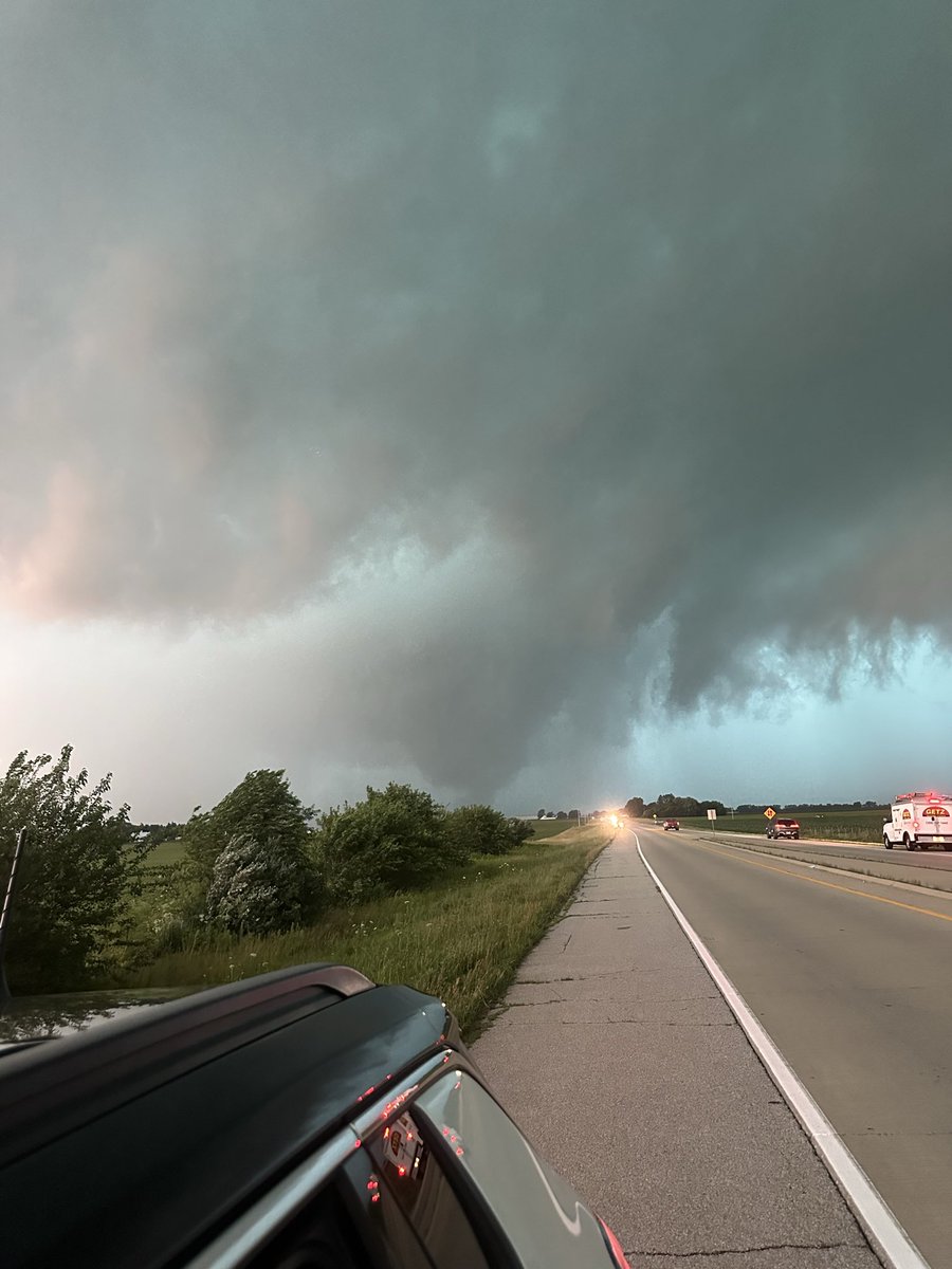 foirnado's tweet photo. UNREAL first 2 days of the chasecation. 2 photogenic beauties and inside the notch with a massive rain wrapped blob. Got EVERYTHING on the pro cameras coming in a documentary eventually. SATURDAY NEXT #hypemaster https://t.co/Qn8yrlMpQo