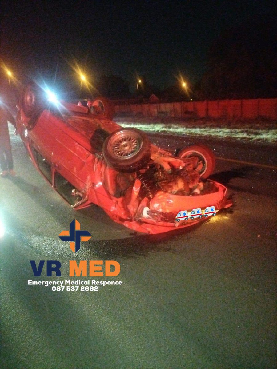 _ArriveAlive's tweet photo. VR MED responded to the N1 incident involving two vehicle rollovers, Bloemfontein
https://t.co/ew0Z9STF8o
#ArriveAlive #RolloverCrashes #VRMedical https://t.co/AiuqFnp7FP