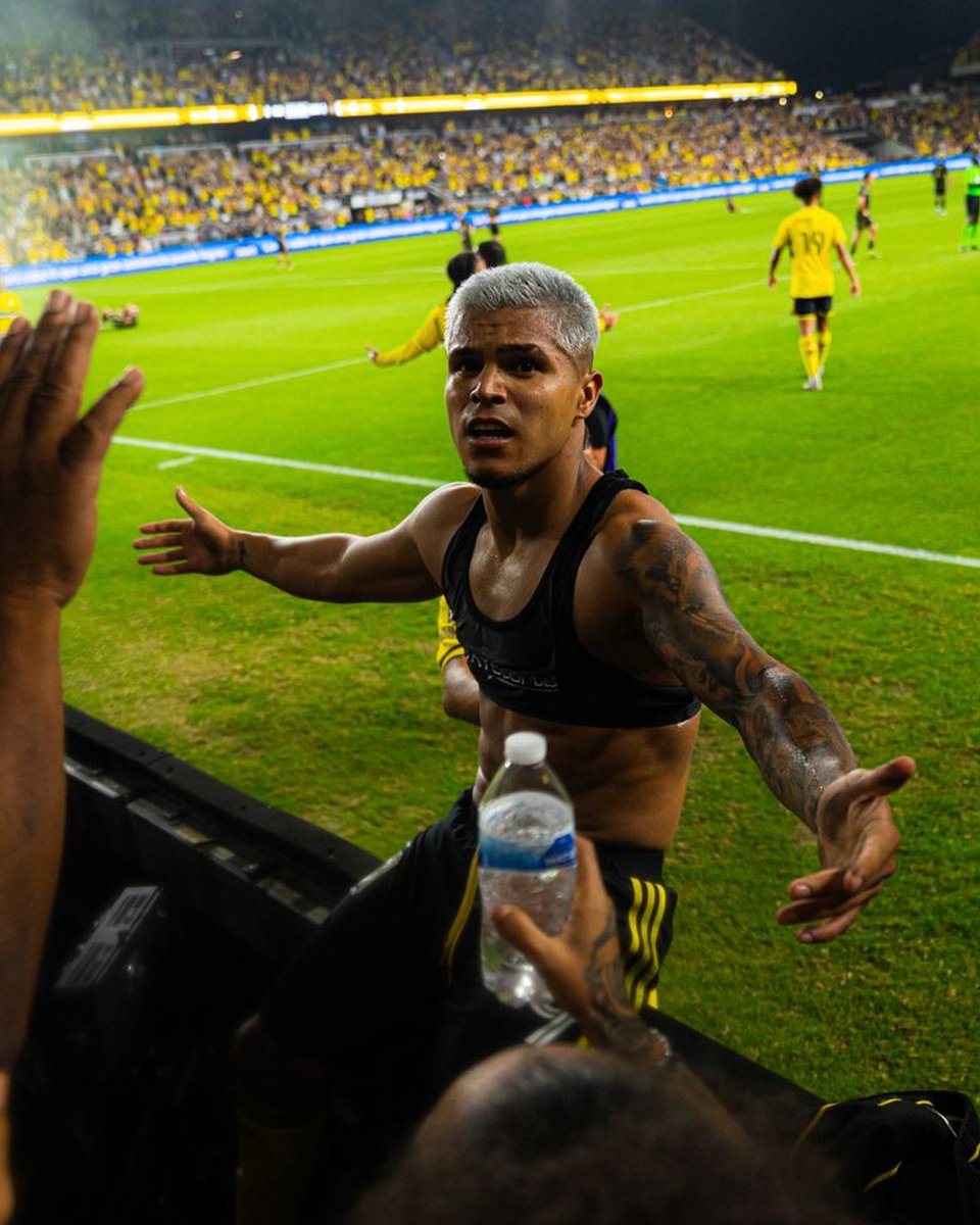 LeaguesCup's tweet photo. Lo de siempre... Mi Cucho Hernández siendo determinante como aquella final con Columbus Crew ... ¿La recuerdan? 🔥🇨🇴🤩  #LeaguesCup https://t.co/HcUJOQ0TwD