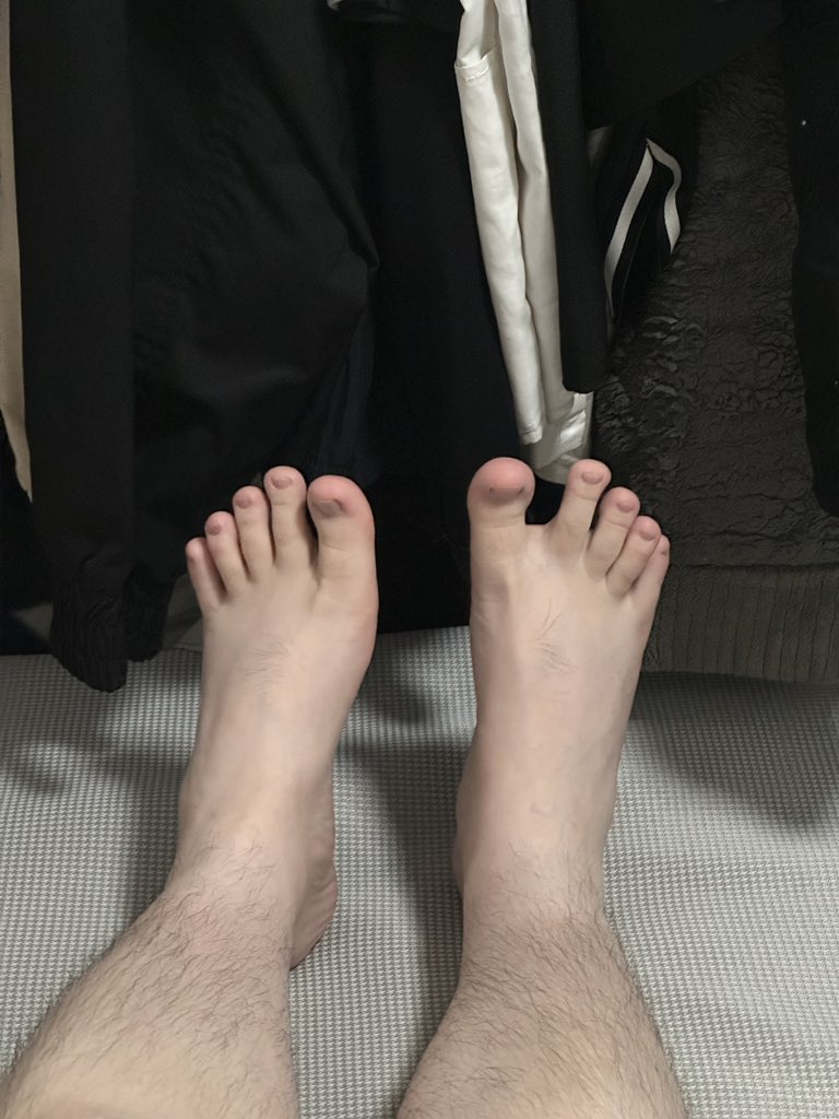 wanghaha000's tweet photo. 有没有想👅🦶🏻的😬 https://t.co/pjG13NBg9p