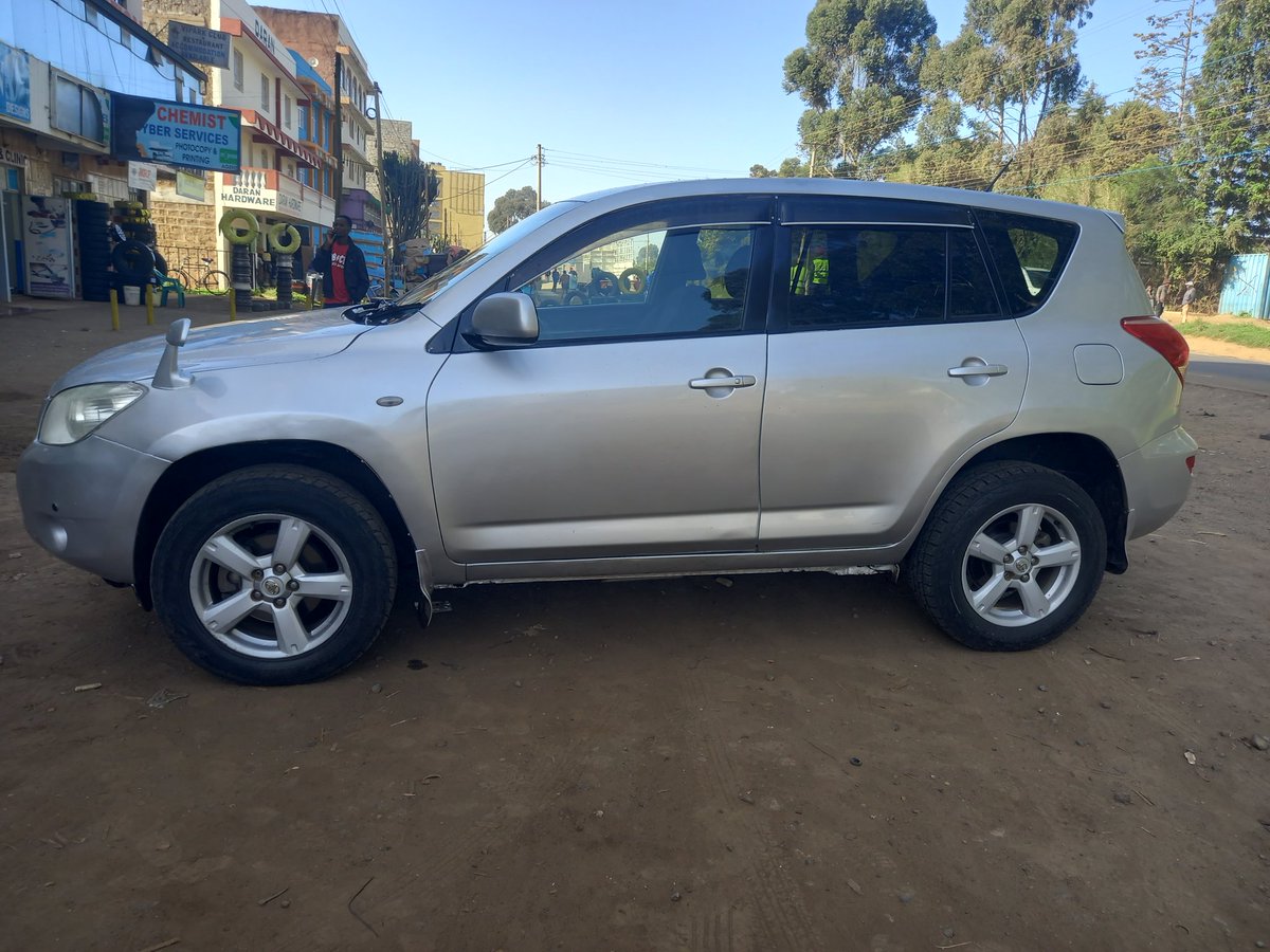 MrBlessedAddie's tweet photo. Toyota Rav4
 2007 Model
2500cc 4wd
Genuine mileage 172k
Asking 1,050,000/-
0790821209 https://t.co/kw9Lubbbf2