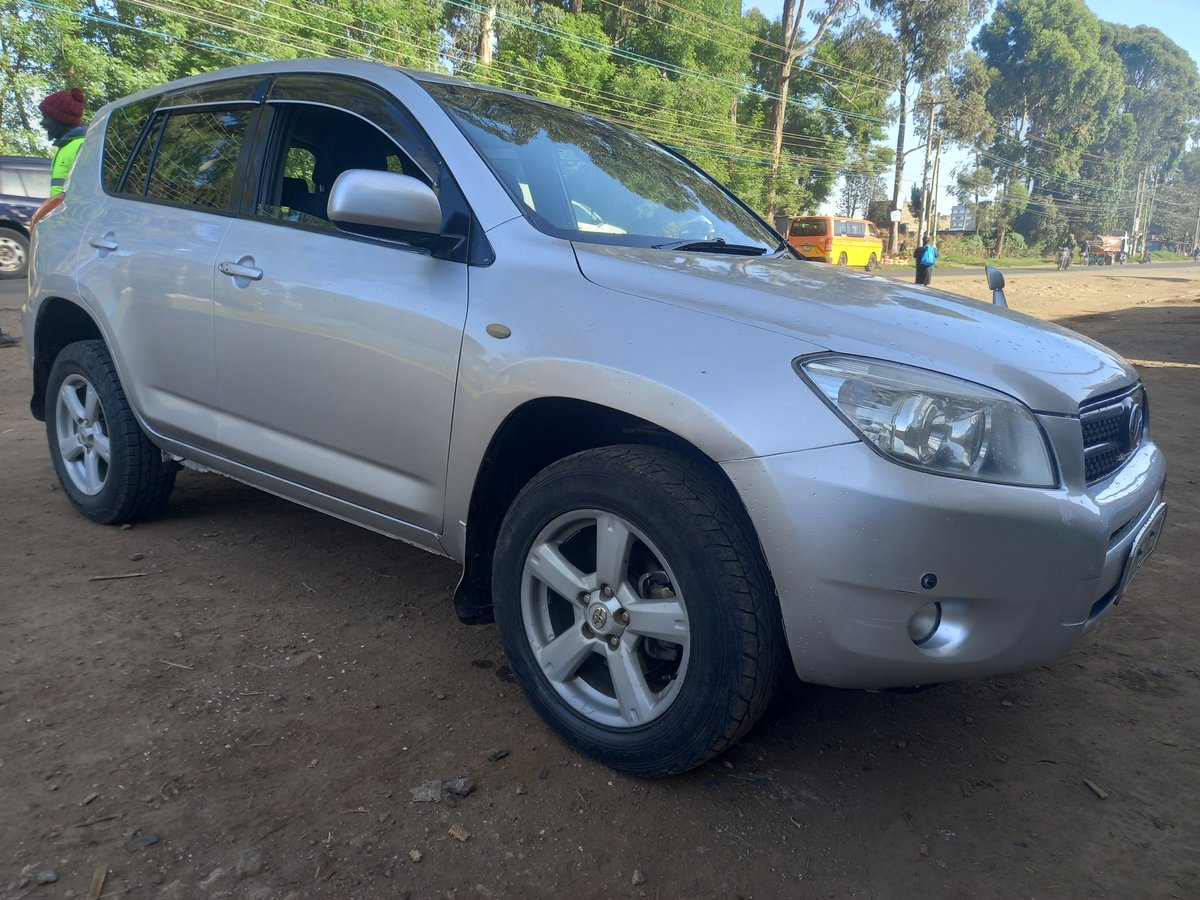 MrBlessedAddie's tweet photo. Toyota Rav4
 2007 Model
2500cc 4wd
Genuine mileage 172k
Asking 1,050,000/-
0790821209 https://t.co/kw9Lubbbf2