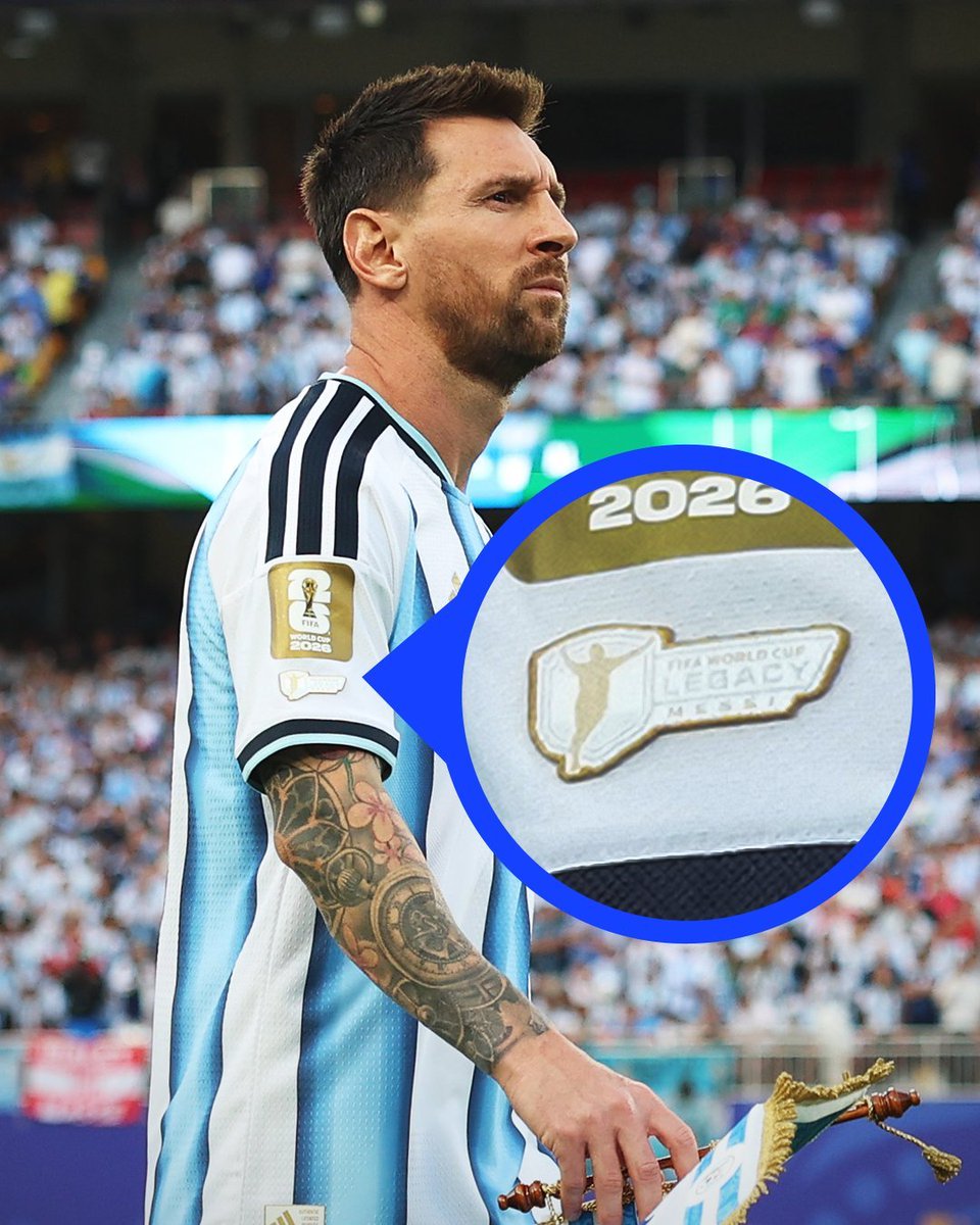 biru_hitamm's tweet photo. 🚨 Tahukah kamu?
Lionel Messi dan Cristiano Ronaldo memakai badge khusus bernama FIFA World Cup Legacy Patch di Piala Dunia 2026.

🏅 Badge ini hanya diberikan kepada pemain yang telah tampil di 5 Piala Dunia atau lebih, sebagai penghormatan atas konsistensi dan perjalanan luar biasa mereka di panggung sepak bola terbesar dunia.

📅 Messi & Ronaldo telah bermain di edisi Piala Dunia: 
✅ 2006
✅ 2010
✅ 2014
✅ 2018
✅ 2022
✅ 2026

Artinya, Piala Dunia 2026 menjadi edisi ke-6 bagi keduanya. Sebuah pencapaian yang nyaris mustahil di era sepak bola modern