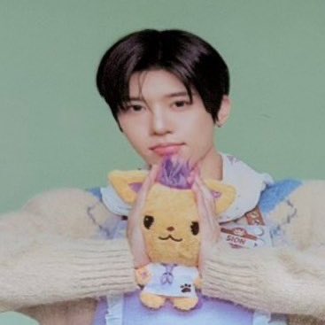 wishcyu's tweet photo. sioning been through A LOT 😭😭😭😭😭 https://t.co/m80r42cHpR