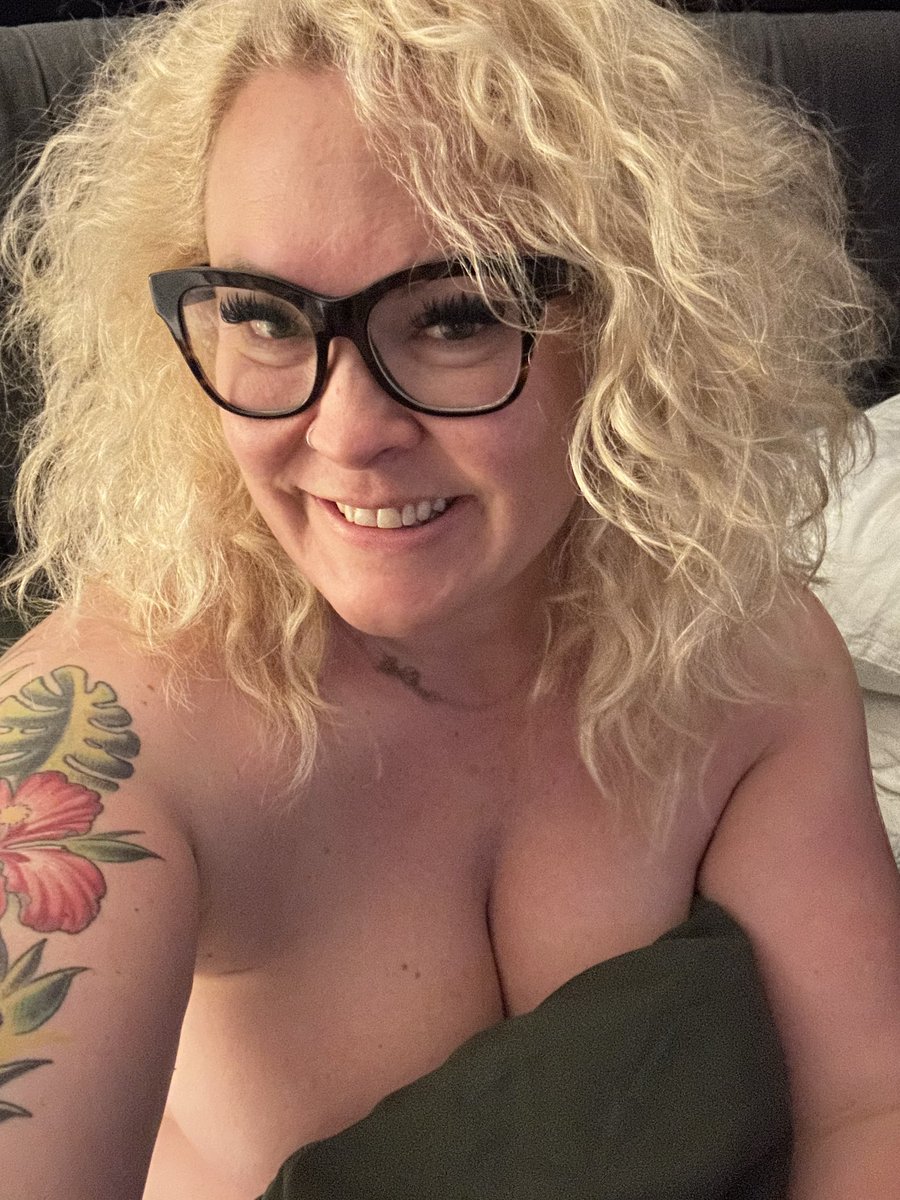 VixenKLS's tweet photo. Good Night 💋 https://t.co/HFJhaS9K78