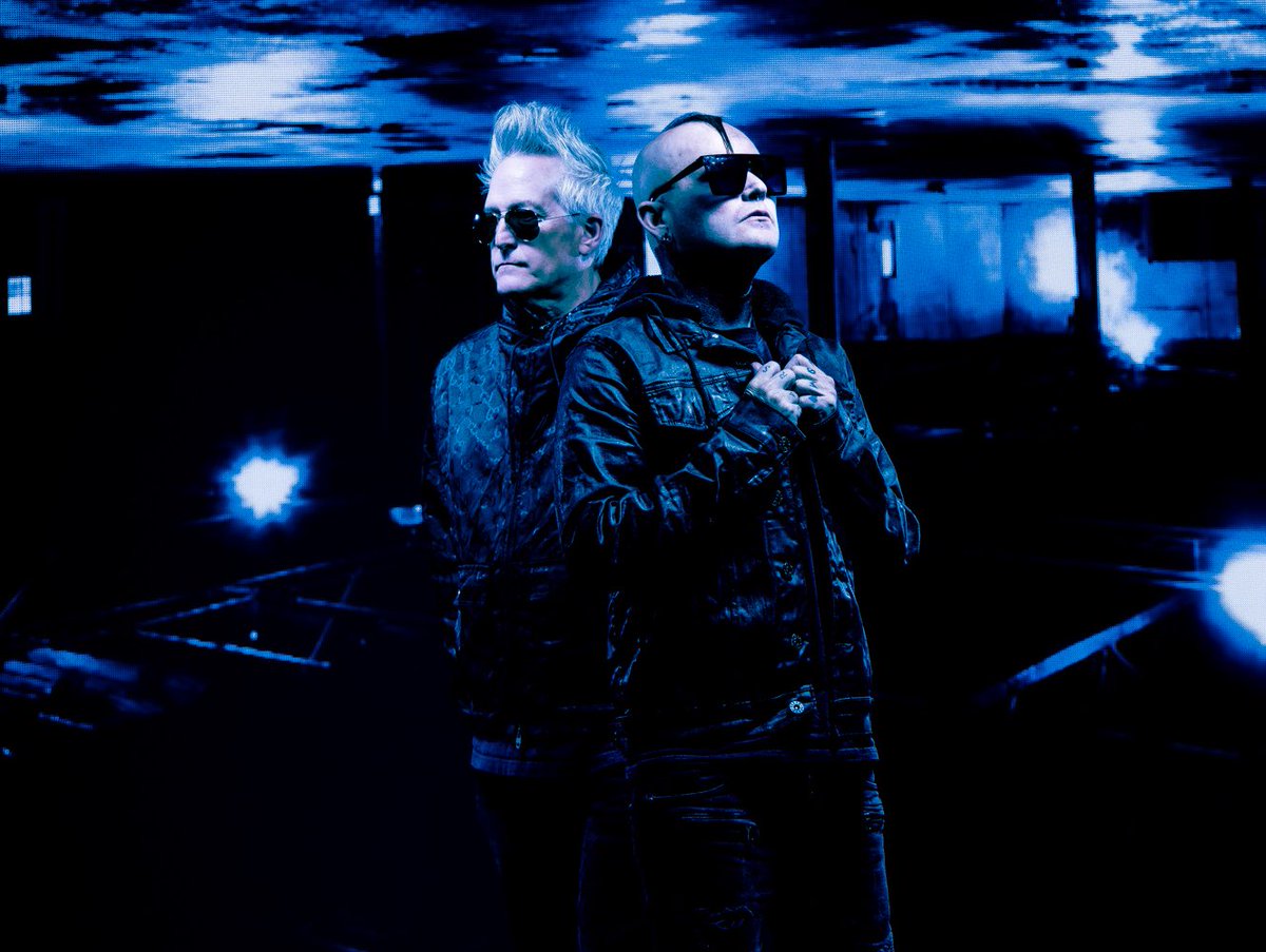 tomas_mcnulty's tweet photo. A Place To Kill es un súper proyecto musical de metal industrial compuesto por Richard Patrick (líder de la banda Filter y exguitarrista de Nine Inch Nails) y el vocalista y fotógrafo Jim Louvau (de There Is No Us).

 https://t.co/JzGdj5wvnF https://t.co/72iBIiBGC9