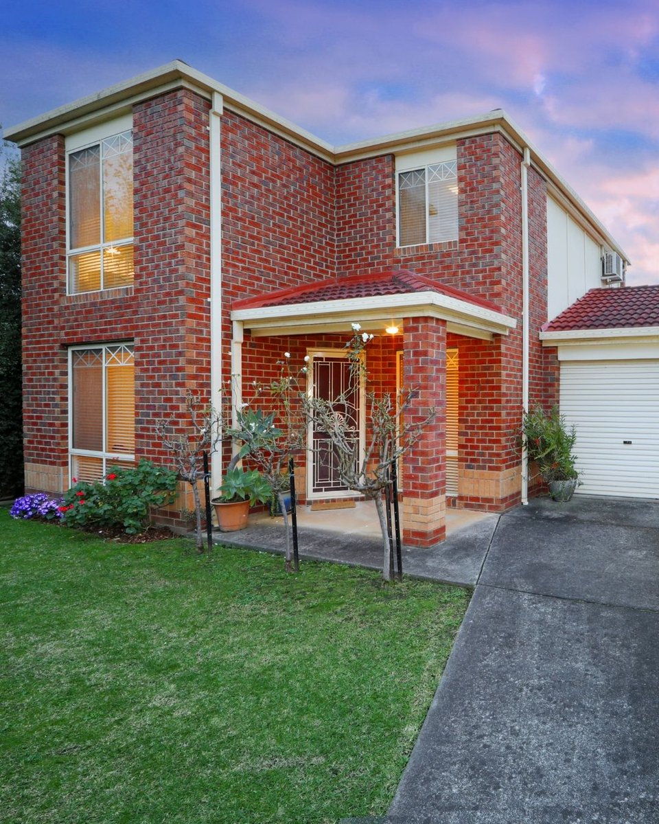 BarryPlantRow's tweet photo. Immaculate Living in a Peaceful Rowville Setting - 17 Rosebank Court, Rowville

3 🛏️ 1 🛀 2 🚗

Sale by SET DATE Tuesday 14th July at 6pm (unless sold prior)

For more information please call Chad - 0414 737 344 or Tomas - 0411 191 010
https://t.co/E6bg2eE9hS https://t.co/aNlyUReWlh