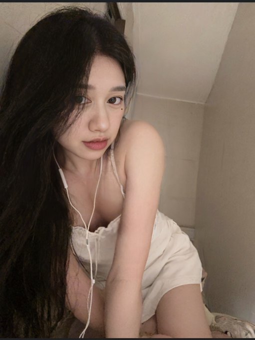 Daisybaby🇹🇼TW - 🔞🔞🔞想你了 https://t.co/JfhIgdmVaf