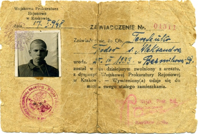 falledlenin's tweet photo. #УПА Свідоцтво про звільнення з концтабору у Явожні 15-річного Теодора Терефенка. Затриманий 29.04.1947 року у Саноці. Вийшов з Явожно 17 січня 1948 року. Таборовий номер 317. Поляки тримали українських дітей в концтаборі. Це воєнний злочин, досі не засуджений в Польщі. https://t.co/IZU9hAV46g