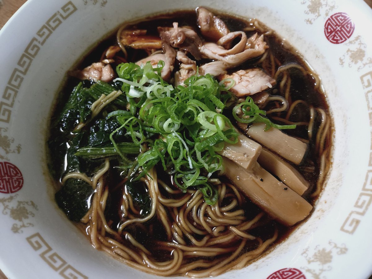 miyamach's tweet photo. #黒揚羽森住　袋麺
#うまーみん https://t.co/7zollnh6jY