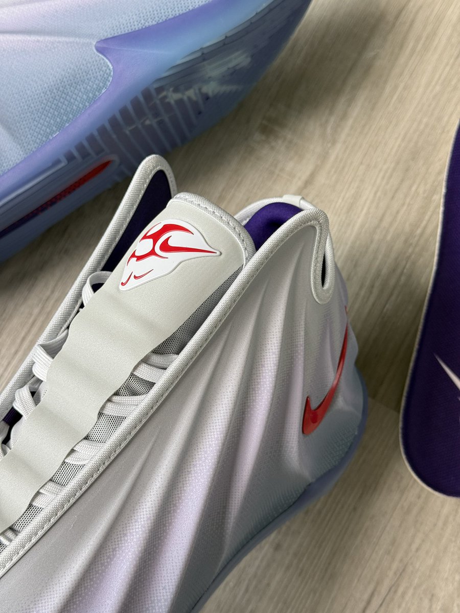 DJ_SNEAKERHEAD's tweet photo. Nike GT Future Swooshman https://t.co/1cnISiuLhd