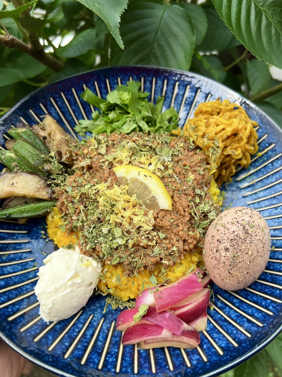 fujiko121's tweet photo. 雨上がりの木曜日、たくさんのご来店ありがとうございました！まかないウマ〜い😋
#スパイス越境 https://t.co/xJfXIks5O9