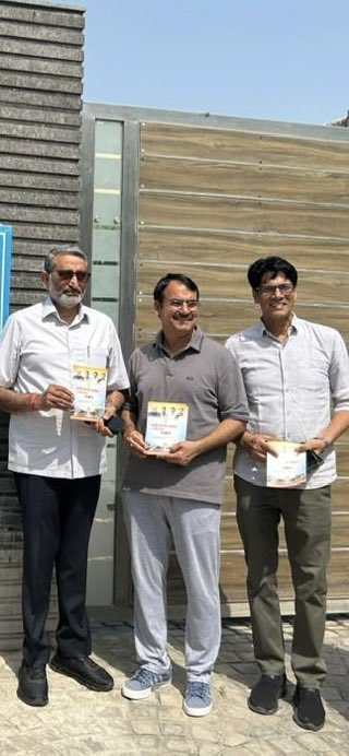 1msMukesh's tweet photo. प्रधानमंत्री श्री नरेंद्र मोदी जी के सफल नेतृत्व के 12 वर्ष पूर्ण होने पर चलाए जा रहे विशेष जनसंपर्क अभियान के अंतर्गत छतरपुर विधानसभा में विधायक श्री करतार सिंह तंवर जी एवं भाजपा प्रदेश उपाध्यक्ष श्री रमेश अंबावता जी के साथ कार्यकर्ताओ ने घर-घर संपर्क किया।

इस दौरान मोदी जी के 12 वर्षों की ऐतिहासिक उपलब्धियों तथा दिल्ली की मुख्यमंत्री श्रीमती रेखा गुप्ता जी के नेतृत्व में हो रहे विकास कार्यों की जानकारी नागरिकों को दी गई।

#12YearsOfModiGovt #ChattarpurVidhansabha #BJPDelhi
#kartarsinghtanwar