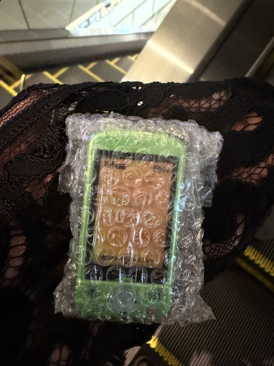 mint0_00_0's tweet photo. なつかしの ガラケー マスコット スライド type ガチャ 交換

譲：グリーン×シルバー
求：シルバー

ただいま出先のため、dmにてID付きのお写真お渡しいたします。
都内手渡し（吉祥寺、新宿等）
お気軽にお声掛けください🍀 https://t.co/nQyMOhEabb