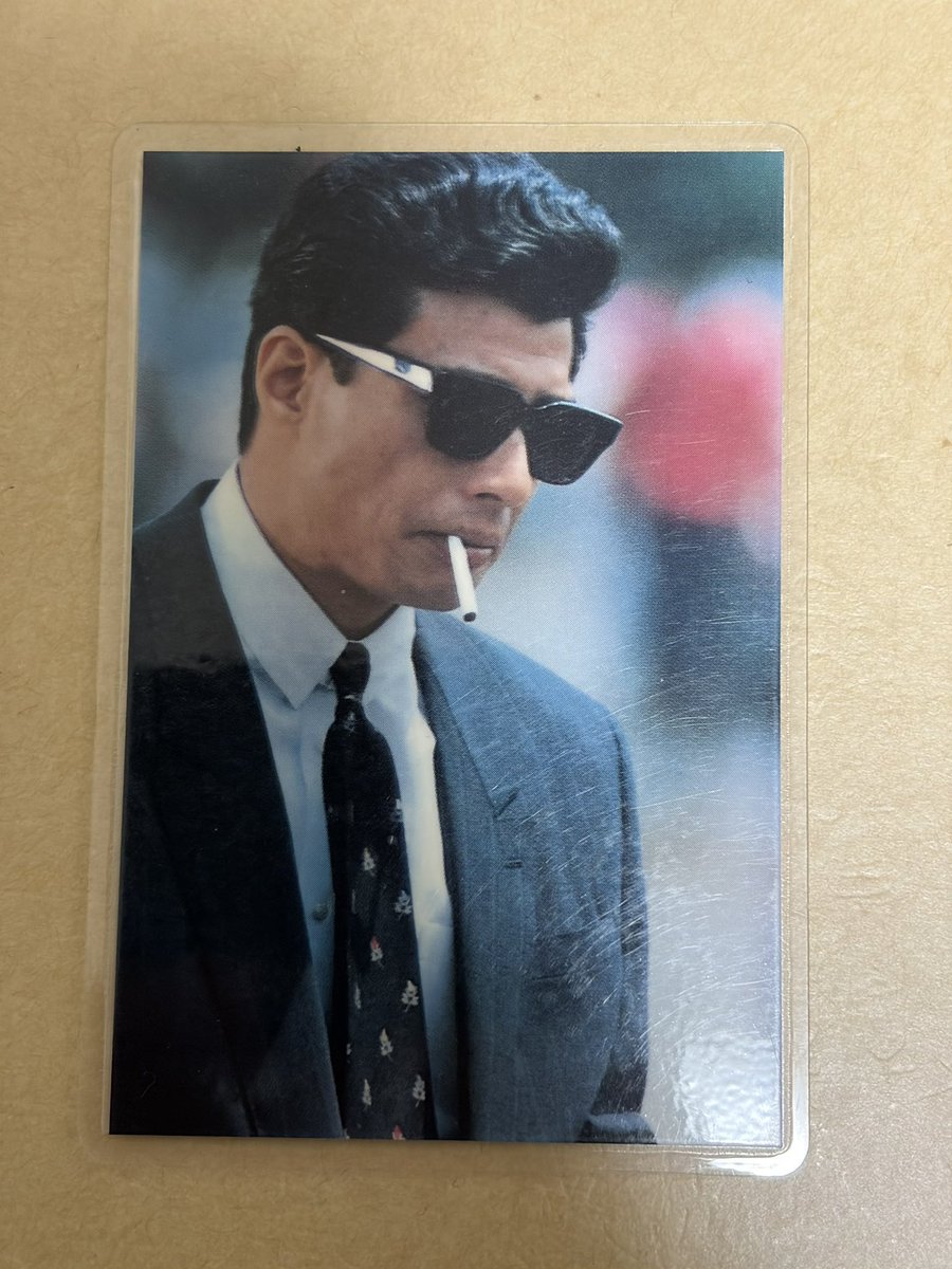 男🕶️舘ひろしさま 貴方は拳銃🔫サングラス🕶️煙草🚬スーツが良く