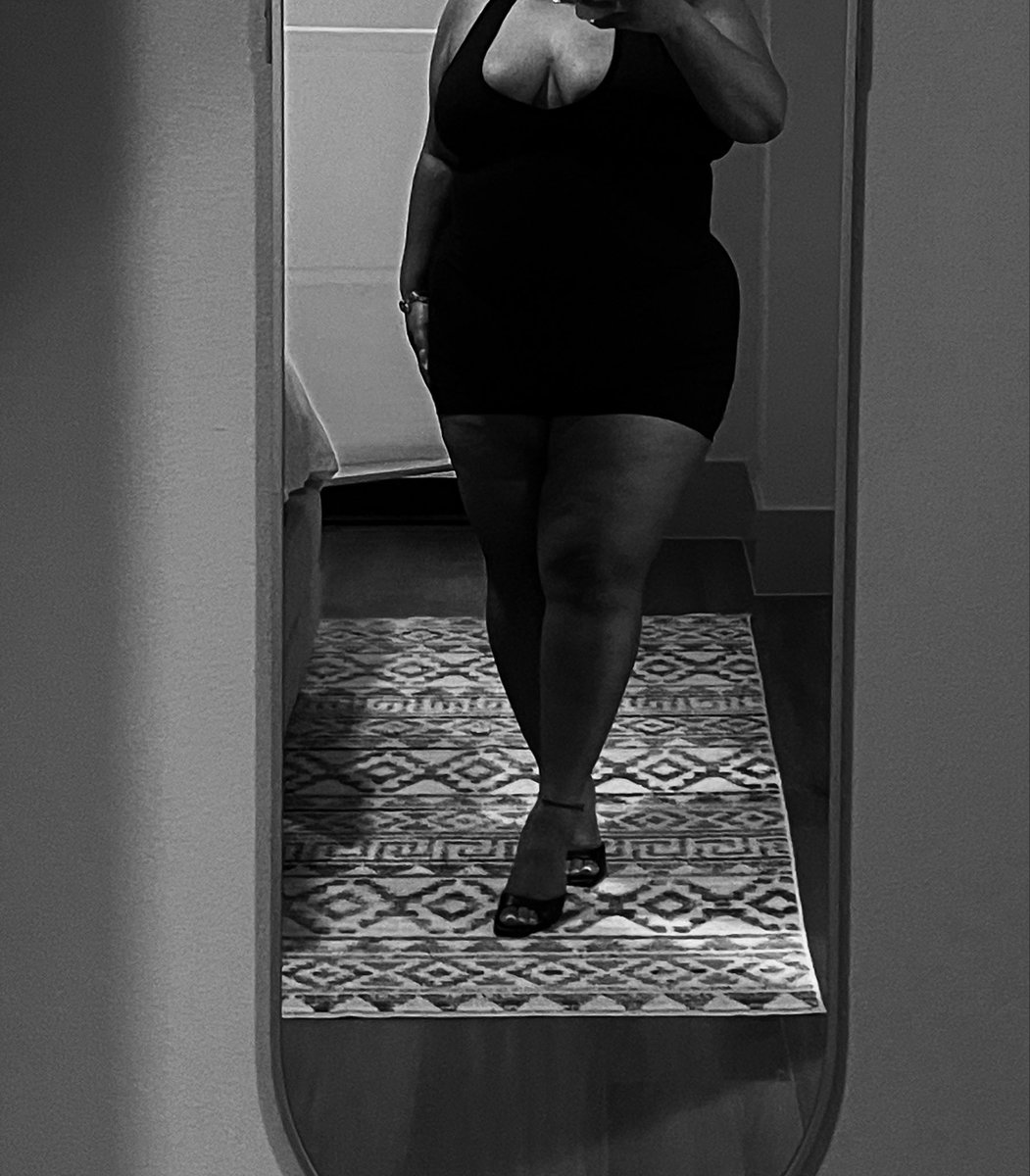 sajorluza's tweet photo. Can someone pay for my ozempic? I’m tired of being the fat friend >:;((

#dallas #dfw https://t.co/Ucenm18y4T