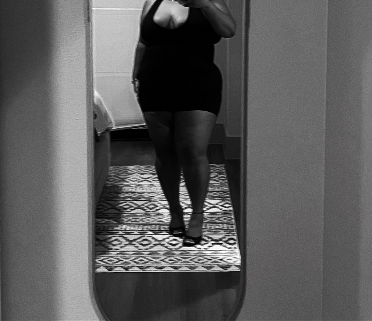 sajorluza's tweet photo. Can someone pay for my ozempic? I’m tired of being the fat friend >:;((

#dallas #dfw https://t.co/Ucenm18y4T
