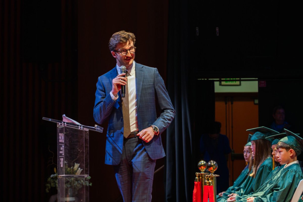 FranceinSF's tweet photo. 🎓✨ This graduation season, we were honored to celebrate students across our French and Francophone school network. 

Bilingual education empowers young people to thrive across languages and cultures. 

Congratulations to all graduates! 🇫🇷🌍👏 https://t.co/zKonc0qVnI