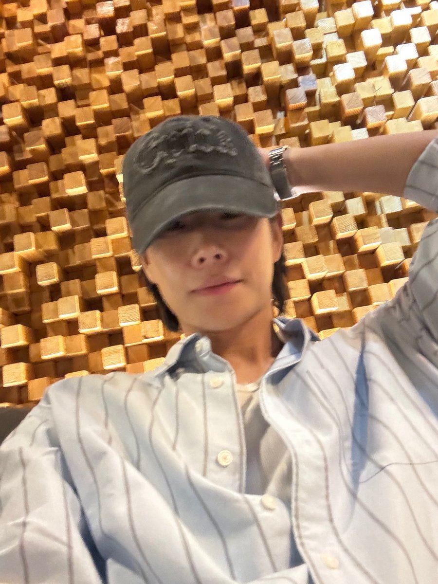 mzylvs_2's tweet photo. MJ weverse post!🧡

오늘도 화이팅!!

#MJ #엠제이 #김명준 #아스트로 #ASTRO https://t.co/H18CxEN1Ib