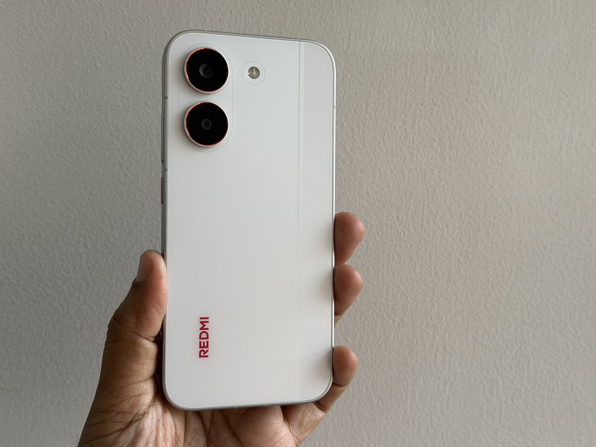 RaazAndroid's tweet photo. The white Redmi Turbo 5 does look very nice. #redmi5 #turbo5 #technews #viral #redmiturbo https://t.co/O2woe2WpU5