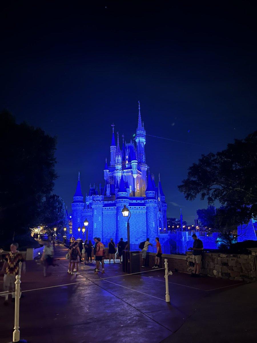 kdubz0's tweet photo. Danny and I are in Disney world 😭😭😭 legit never thought I’d get to come here with my husband 😭😭😭 and he’s my best friend and we are having so much fun https://t.co/i6G5DZU7TC