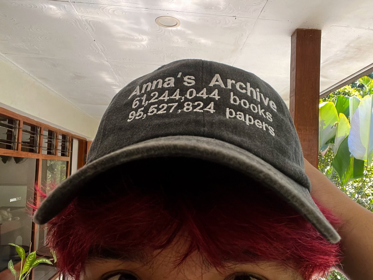 birdseyethief's tweet photo. new cap :3 https://t.co/IT4osXLsq9