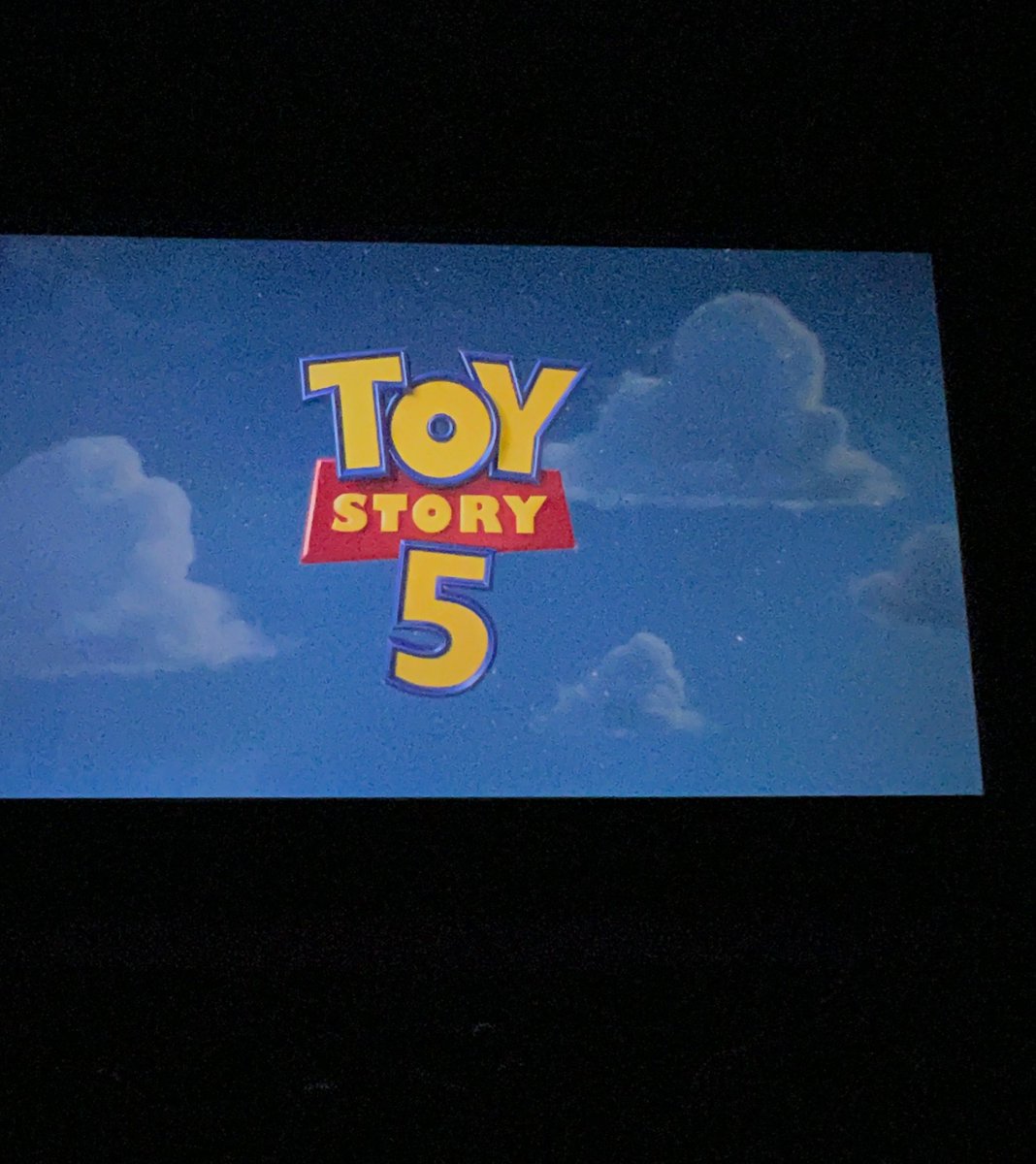 Paudipou's tweet photo. Por cierto me ví esta pelicula y déjenme decirles que no es solo la mejor película de la saga sino también la mejor pelicula que me he visto en el año https://t.co/wCfsDLTAvJ