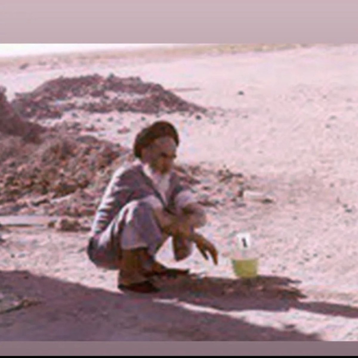 fabsshow's tweet photo. @RBigbrain @loveparisa How do you know? She looks like a sigheh for akhond. Also they’re not aghazadeh that would assume their fathers are agha. They all crawled out of the sewers of Iran 47 years ago. They’re harom &amp; zena zadeh https://t.co/hOPZpLa6CI
