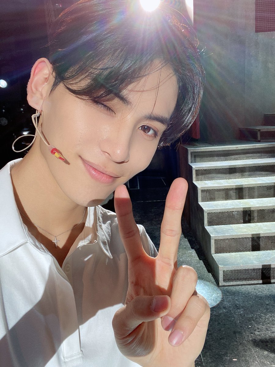 halu_day0303's tweet photo. 260618

항상태양이편💚.
D-441

#SF9 #에스에프나인 #유태양 #YOOTAEYANG https://t.co/Lr1vcNWCj5