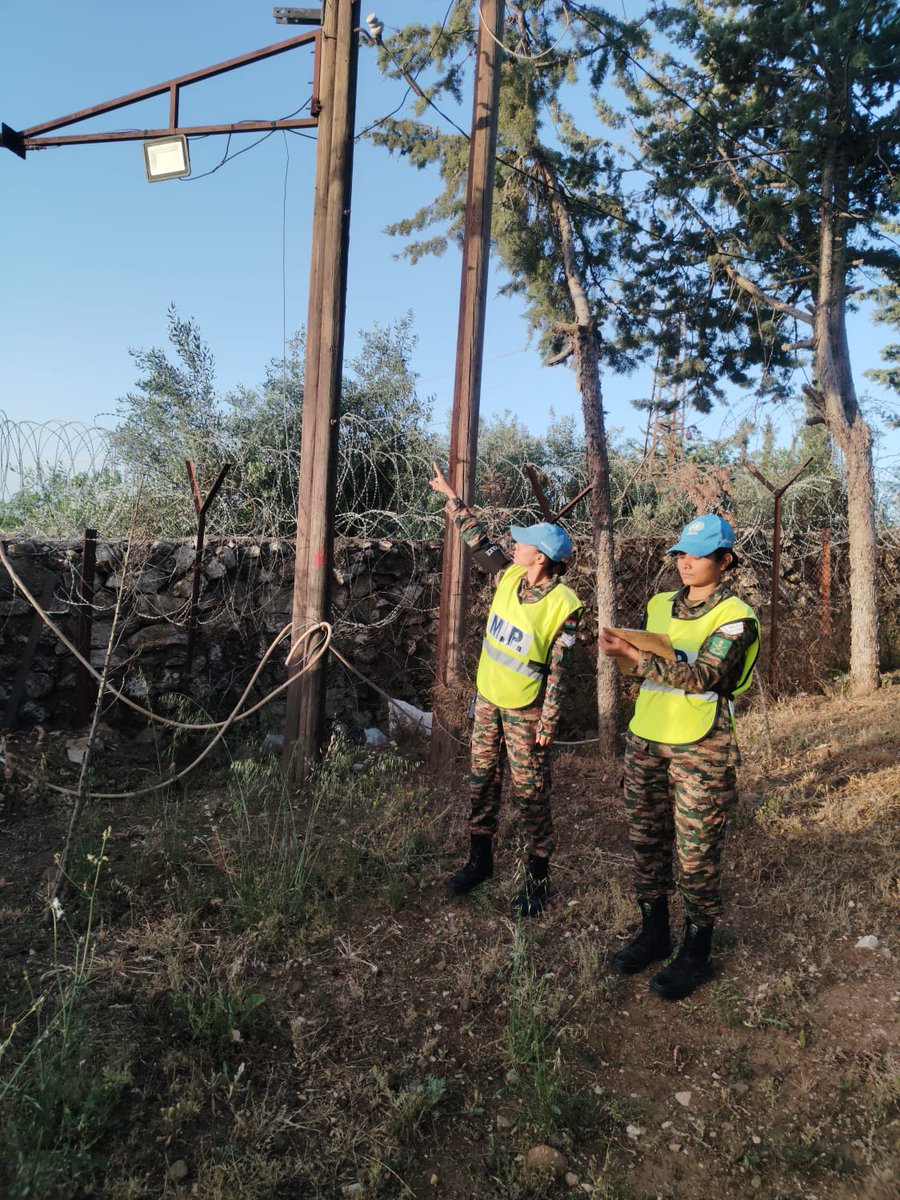 UNDOF's tweet photo. At #UNDOF, women peacekeepers from the Indian contingent conduct patrols, inspect infrastructure, and maintain constant observation along the area of separation—strengthening operations and supporting stability on the ground.
#BlueHelmets #WPS #ADGPI #InvestInPeace https://t.co/1Bn8qnaEEL