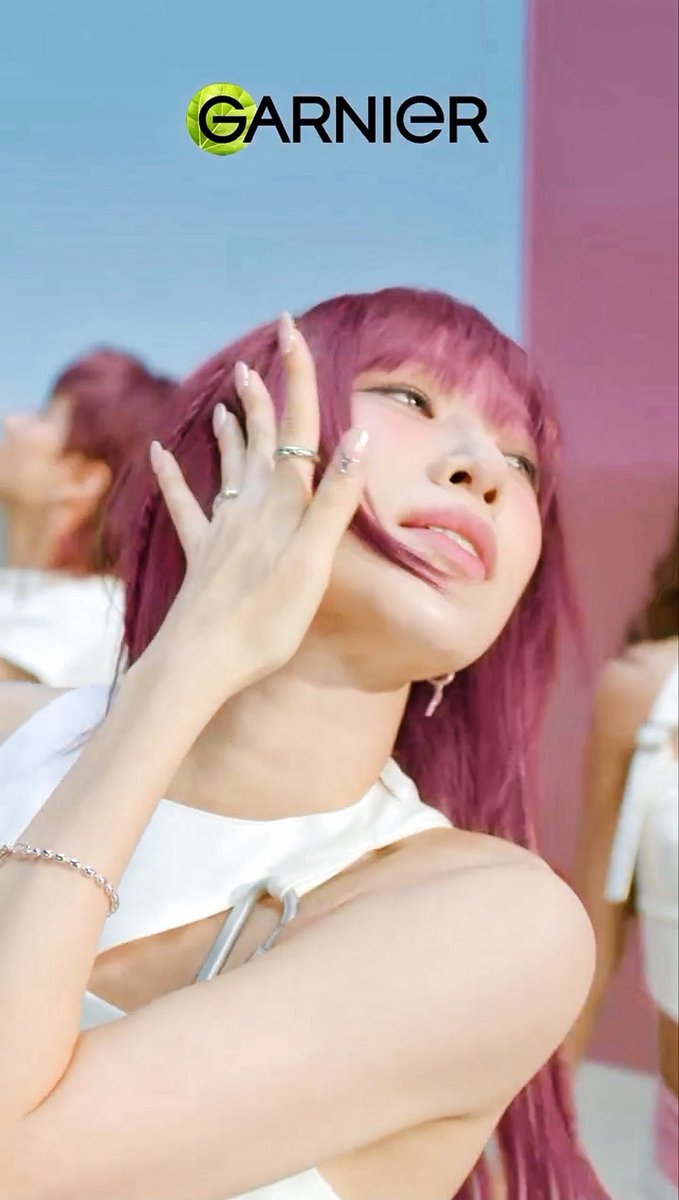 BadaLeeWorld's tweet photo. 260618 | BADA LEE FOR L'ORÉAL
GARNIER K-GLOW 🩷
#BADALEE #BEBE #바다 #베베 https://t.co/vTcbw5bVQT