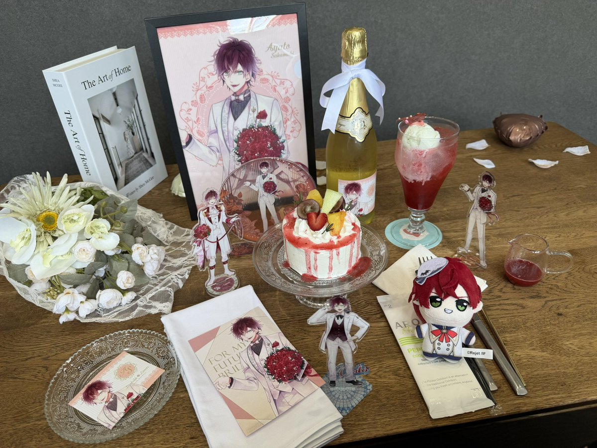 kuromitukinakoi's tweet photo. リチェリ組とかみんな連れて行って
アヤト君迎えに行きまして〜💕💕

カードのメッセージ良かったです
ケーキも美味しかったし推しドリンクも良き！ドリンクは持ち帰らせて頂きました
1人で乗り込んだのでこの量開けて飲み切れる自信なかったので🥺 https://t.co/kHvx4RoI3D