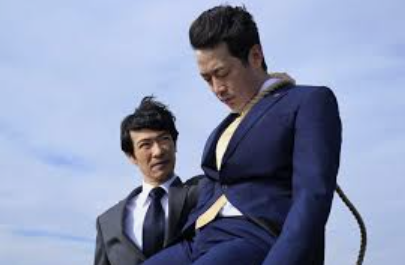 GordonInspector's tweet photo. 【悲報】下妻市 須藤豊次市長
排水路での首つりが
ドラマVIVANTのシーンを連想させ
この方法で見せしめとして
処刑されてしまったのではないか？
と不安の声が広がる

茨城県警はロープの首吊り跡から
事件性低いと判断し自殺判定
司法解剖は行われなかった https://t.co/0sfhJYPwxb