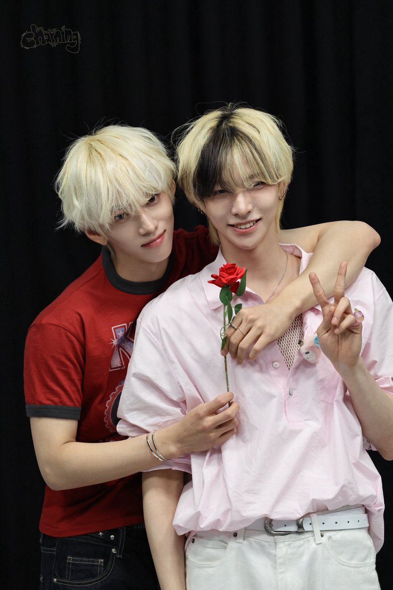 charning_0324's tweet photo. 260610 어느 것을 고를까요?
#앰퍼샌드원 #AMPERSANDONE #최지호 #JIHO #나캠든 #KAMDEN https://t.co/5zFbhXdav9