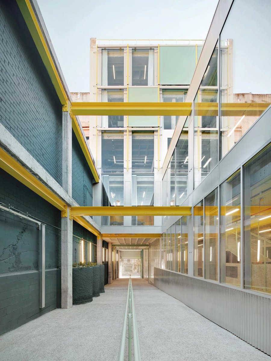 arquitect_viva's tweet photo. En detalle
Recircular l’Eixample en Barcelona, de addenda architects / Flexoarquitectura, Premio FAD 2026 de Arquitectura ex aequo
https://t.co/aPF68y0ziS https://t.co/JrNpmgE2dS