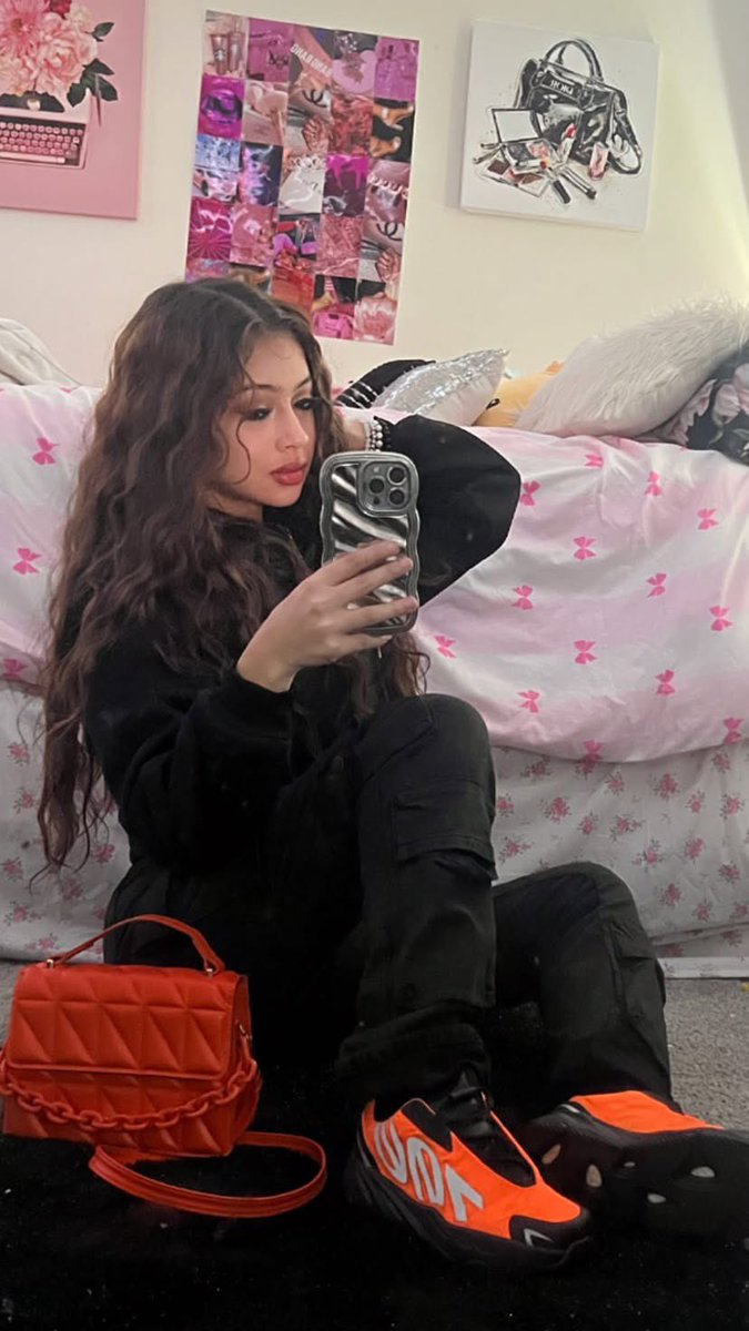 nelygodd's tweet photo. Financial control looks good on me, I decide all u gotta do loser.
#Findom #forcedintox #walletcontrol #bratty #relapse #cuckold #sph #cashcow #gfe #bitcoin #princess #painplay #cbt https://t.co/PikOmxnJtB