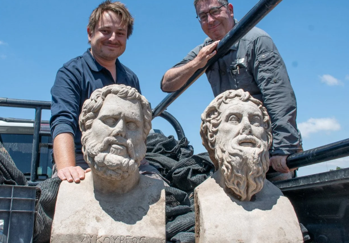 anothershadows's tweet photo. https://t.co/OgK0jtgXjP << click 
#Archaeology #AncientRome #History #RomanEmpire #AncientHistory #Discovery #AncientArtifacts #Israel #Excavation #CulturalHeritage #HistoricalDiscovery #HistoryLovers #ArchaeologyNews #Caesarea #RomanStatues https://t.co/B6e2uIVk0n