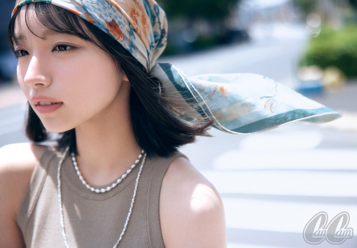 oricon's tweet photo. 日向坂46大野愛実、異例のスピードで
『CanCam』表紙に抜擢🎊

専属モデル就任からわずか3ヶ月の快挙
10代ラストイヤーの意気込み語る
https://t.co/oqc6IqESNH

HMV＆BOOKS onlineの先着・数量限定
撮り下ろし使用の特典GETできる特別版も https://t.co/Mllz8wOCNf