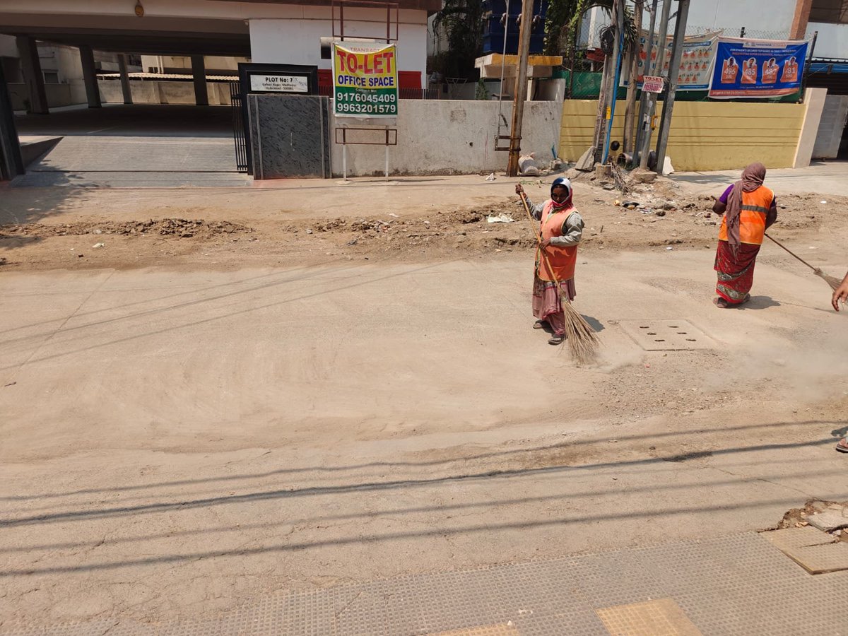 praveenpuglia's tweet photo. Dear @CMC_Offcl @MC_Cyberabad 
It seems like your departments have become even more reluctant to do proper work after the meeting with the CM. 

I have been continuously asking the sanitation staff to clean the roads in the area to ensure dust doesn't fly around but they just wanna close the ticket somehow without doing any work at all. 

According to them this is apparently clean! Even when they partially sweep some part of the road, they just dump the dirt on the sides. Only leaves and plastic gets picked up but the real cause of dust remains there as a pile. 

The funny part is they have cleaned better in the past (check the 4th photo) but they aren't willing to do it anymore. 

Your engineering department isn't able to get the roads repaired / rebuilt for years now. Can we at least expect the road ( whatever is left off of it ) to be ACTUALLY CLEANED? 

Let people at least breathe better air when you are unable to provide better infra? 

@sselvan @jayesh_ranjan @GHMCOnline @HMWSSBOnline @CommissionrGHMC @AEE_Madhapur @HiHyderabad