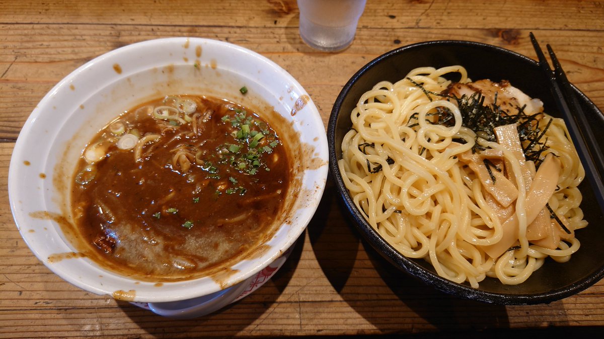 LuceysLab's tweet photo. 数億年ぶりに福生は吉法師さん行ってきた。
コク味噌つけ麺いただきやした(-人-)
私のつけ麺No.1は揺るぎない。 https://t.co/BdjmZ7hal5