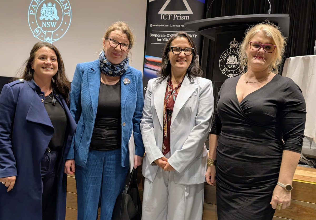 PLinAustralia's tweet photo. Great discussions at the “Voices &amp; Trends of International Leadership” event organised by the Polish Australian Chamber of Commerce. 🇵🇱🤝🇦🇺
Chargé d’affaires a.i. Karolina Cemka shared insights on what businesses can learn from Poland’s economic transformation. https://t.co/PcZaYtMwzK