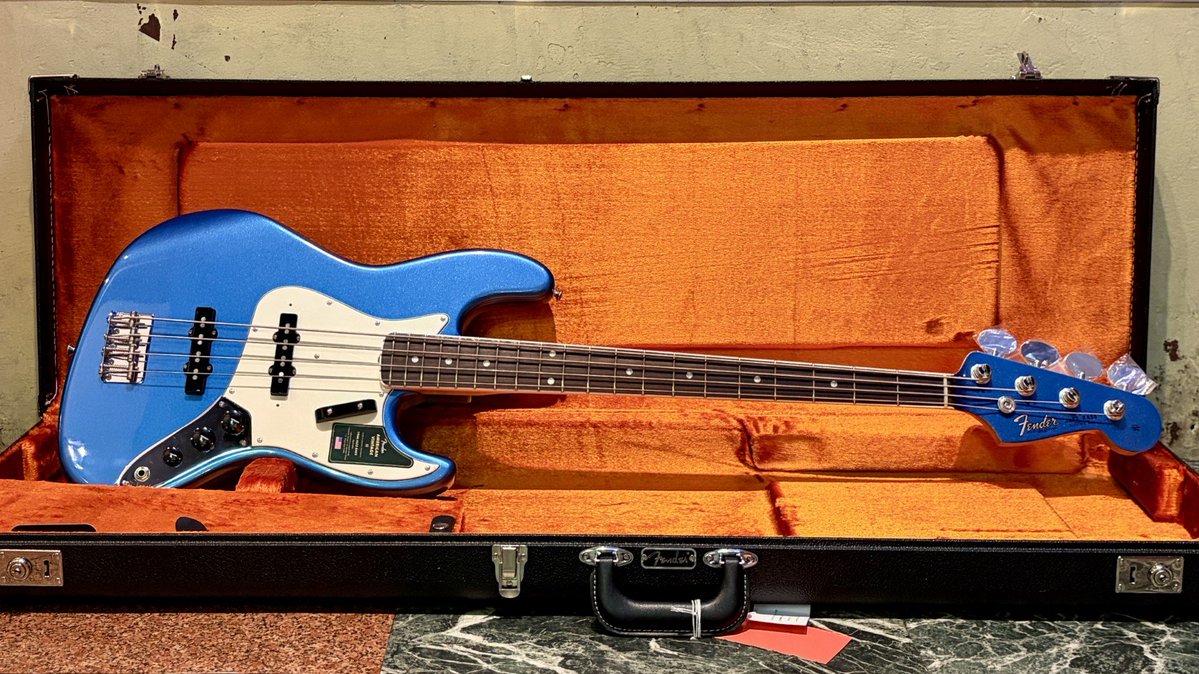 Fender USA American Vintage II 1966 JB 新色 Lake Placid Blue 入荷