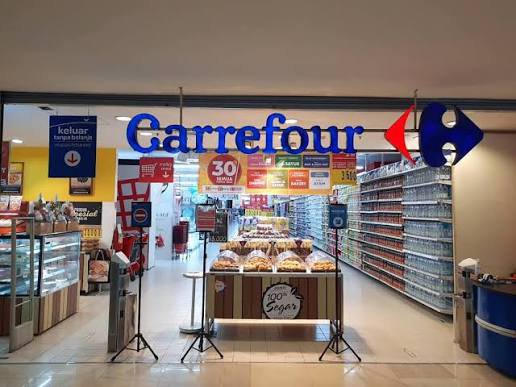 cuannki's tweet photo. Indonesia’s biggest loss:

Carrefour &amp; Giant https://t.co/sRbkL7tdN6