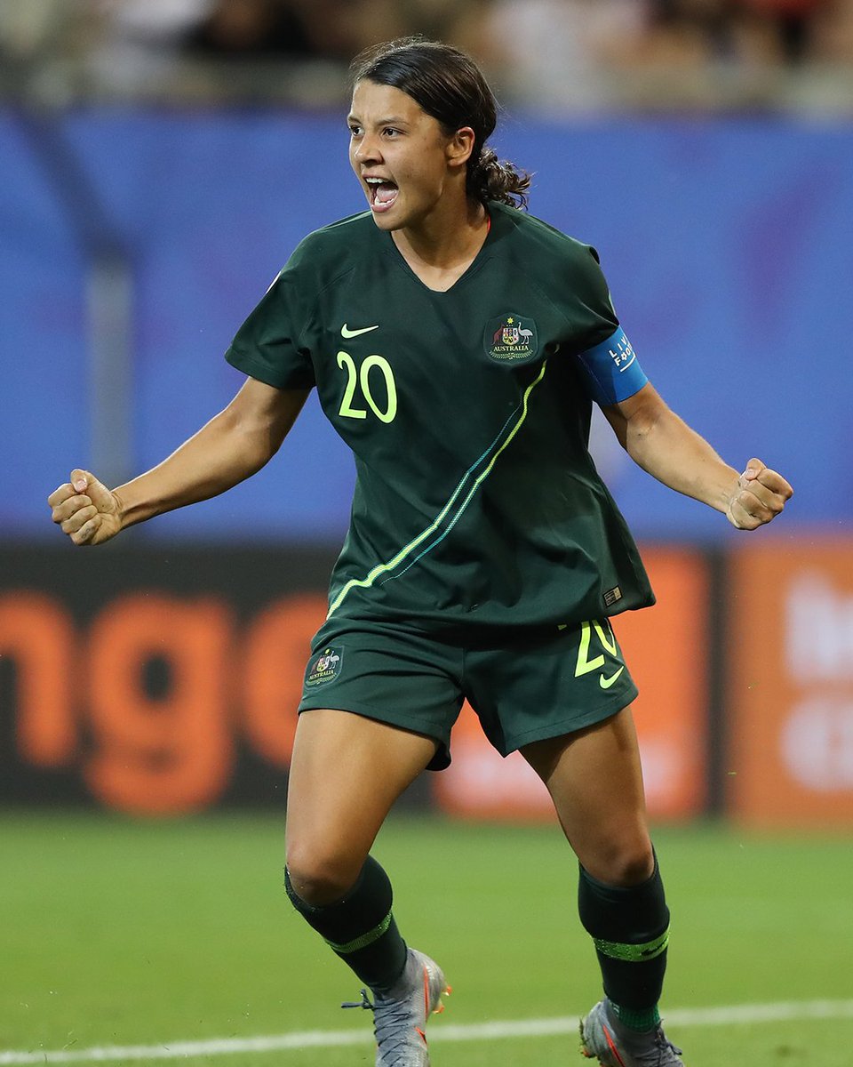 TheMatildas's tweet photo. ⚽️⚽️⚽️⚽️ - 𝗙𝗢𝗨𝗥midable 4️⃣

🗓 #OnThisDay in 2019, @samkerr1 scored four goals against Jamaica to book our spot in the #FIFAWWC Round of 16.

Kerr etched her name into the history books, becoming the first Aussie to score a hat-trick at a senior World Cup, and a fourth goal to cap it all off! 📚

#Matildas