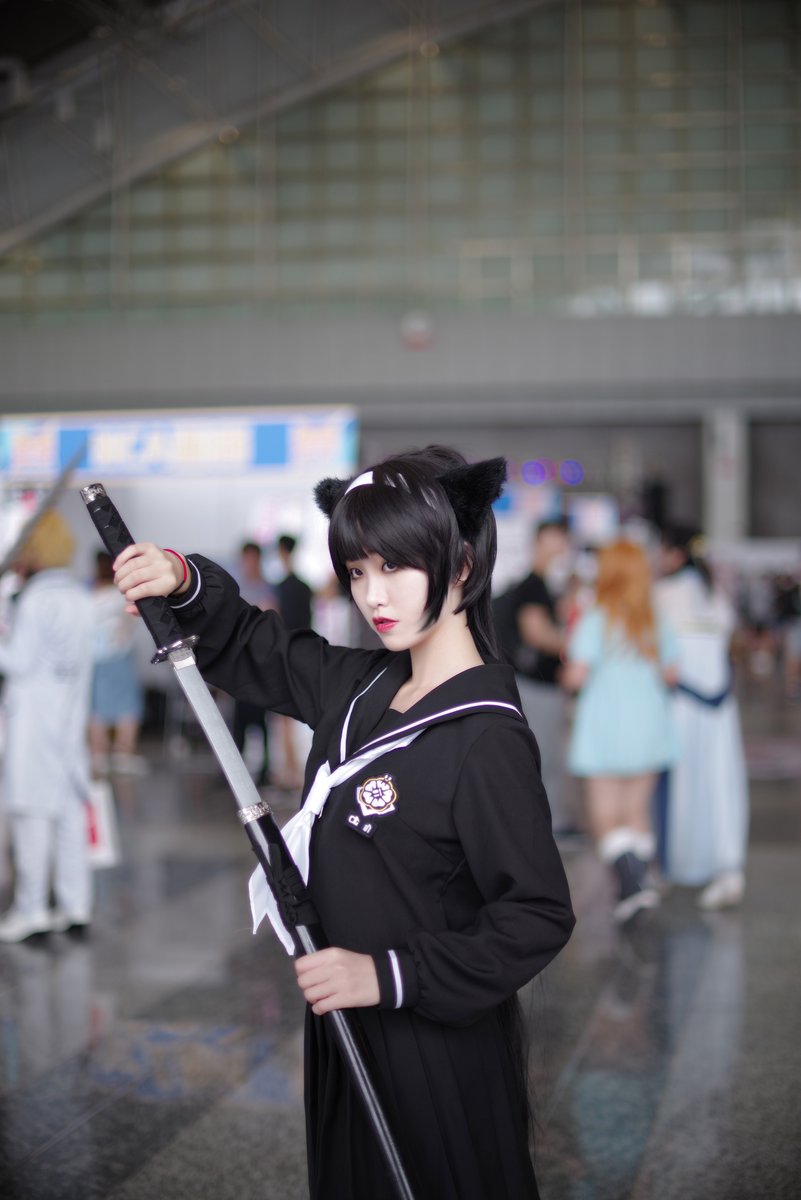 le_cat_mon's tweet photo. Just left the comic con with a tote full of cute merch, a signed art print, and a camera roll overflowing with awesome cosplays—best weekend ever! https://t.co/cwLDCS0mh7