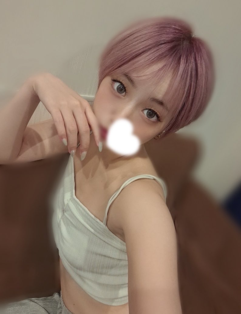 run_tsuna's tweet photo. おはつな🌼✨

今日はもっとレア出勤で
なんと深夜だよ〜🌙*ﾟ
翌5時までいるので
今まで会えなかった人達は会いに来てね🙌🏻

待ってるよー·͜· ❤︎

@calmia_sugamo https://t.co/MQgnHh72so