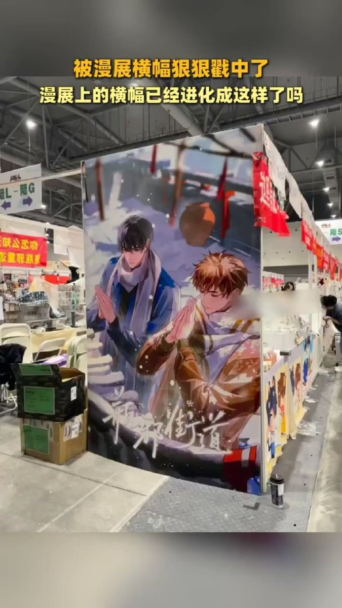 batyrkill8's tweet photo. Just had the most amazing day at the comic con! Met my favorite anime voice actor, scored exclusive merch and made tons of new friends who share the same obsession with fictional worlds. Can’t believe this epic weekend is already over  #ComicCon #AnimeFandom https://t.co/PZzOyvivvZ